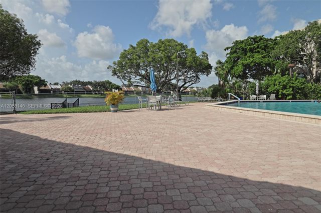 1100 Colony Point Circle 419, Pembroke Pines, FL 33026