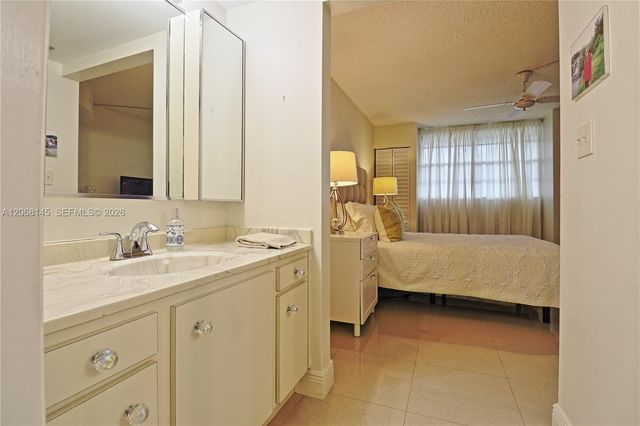 1100 Colony Point Circle 419, Pembroke Pines, FL 33026