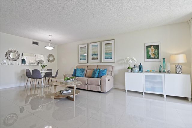 1100 Colony Point Circle 419, Pembroke Pines, FL 33026