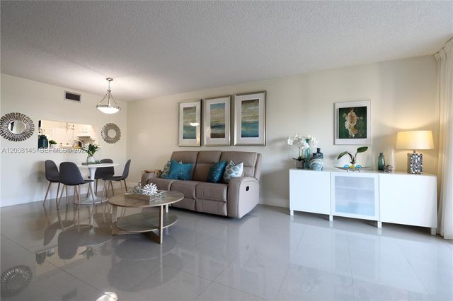 1100 Colony Point Circle 419, Pembroke Pines, FL 33026