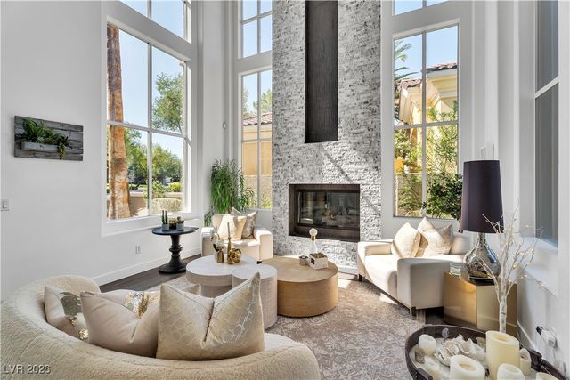 9040 Thornbury Lane, Las Vegas, NV 89134