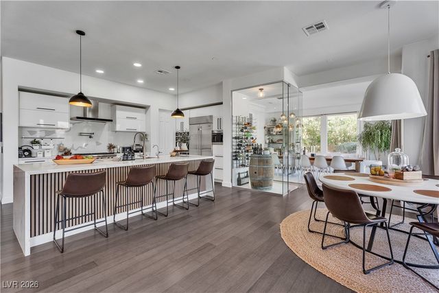 9040 Thornbury Lane, Las Vegas, NV 89134