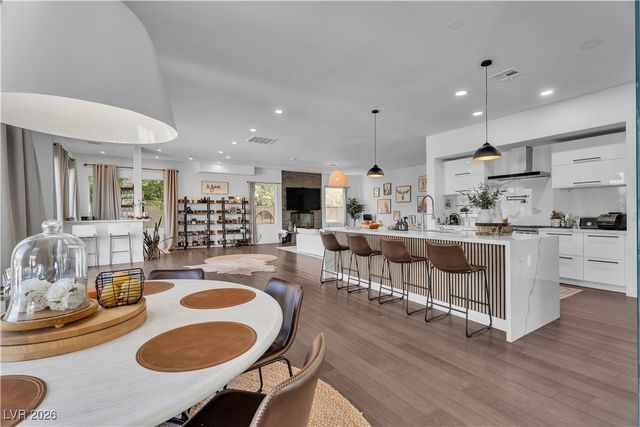 9040 Thornbury Lane, Las Vegas, NV 89134