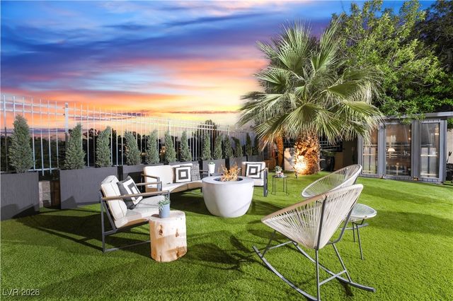 9040 Thornbury Lane, Las Vegas, NV 89134