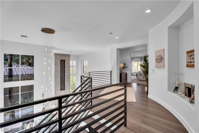 9040 Thornbury Lane, Las Vegas, NV 89134