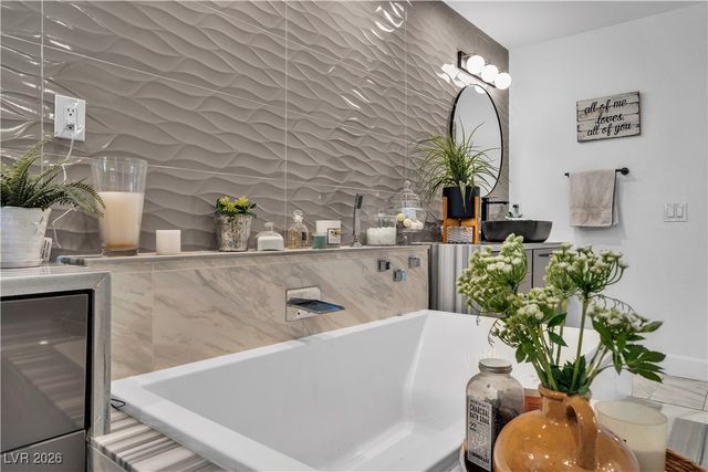 9040 Thornbury Lane, Las Vegas, NV 89134