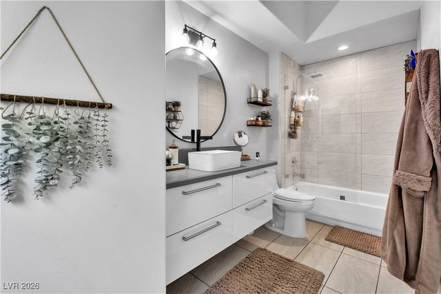 9040 Thornbury Lane, Las Vegas, NV 89134