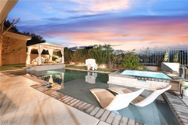 9040 Thornbury Lane, Las Vegas, NV 89134