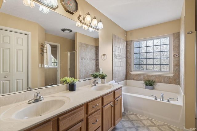 6035 E Nehrt Road, Bloomington, IN 47408