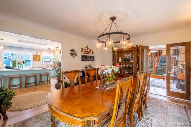 208 W Rockwell Street, Fenton, MI 48430