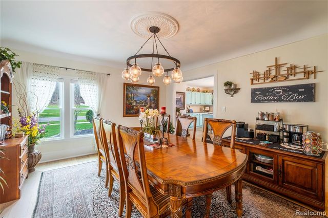 208 W Rockwell Street, Fenton, MI 48430