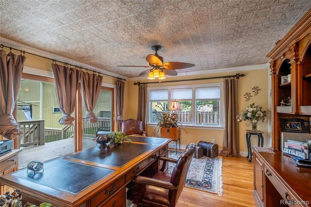 208 W Rockwell Street, Fenton, MI 48430