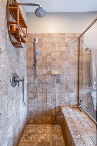 208 W Rockwell Street, Fenton, MI 48430