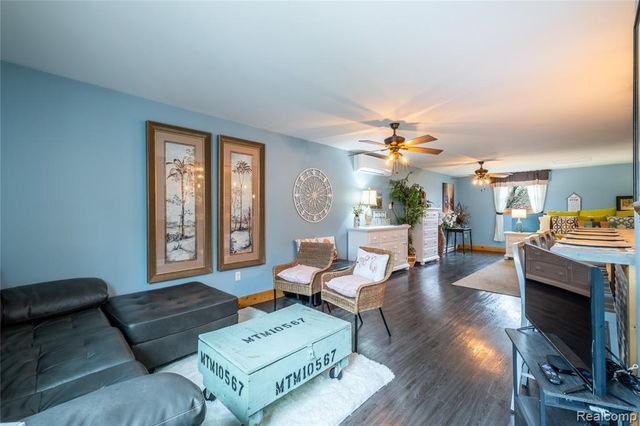 208 W Rockwell Street, Fenton, MI 48430