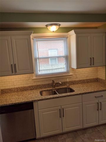 1506 Etowah Avenue, Royal Oak, MI 48067
