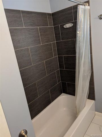 1506 Etowah Avenue, Royal Oak, MI 48067