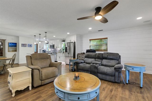 1319 EDGEWATER BEACH DRIVE, Lakeland, FL 33805