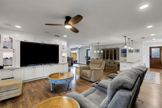 1319 EDGEWATER BEACH DRIVE, Lakeland, FL 33805