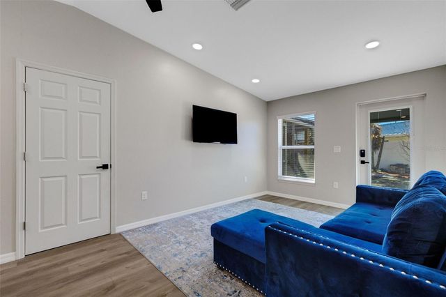 1319 EDGEWATER BEACH DRIVE, Lakeland, FL 33805