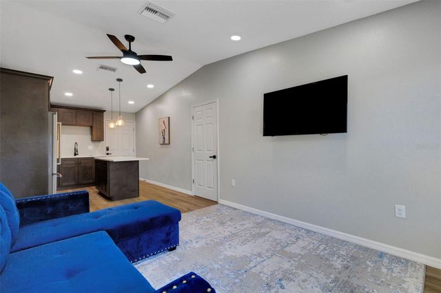 1319 EDGEWATER BEACH DRIVE, Lakeland, FL 33805