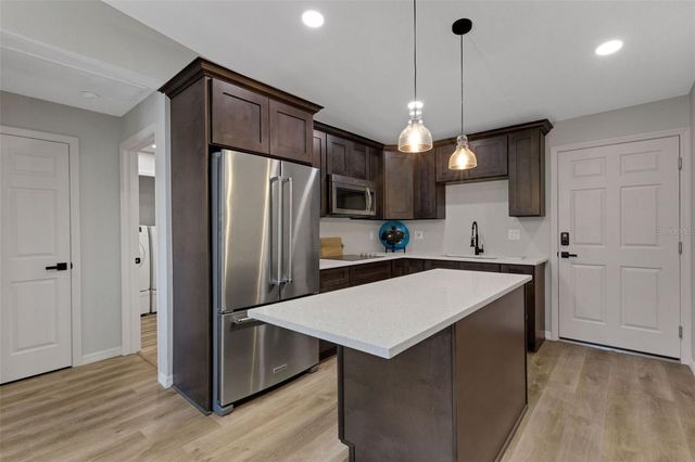 1319 EDGEWATER BEACH DRIVE, Lakeland, FL 33805