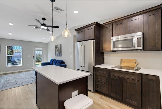 1319 EDGEWATER BEACH DRIVE, Lakeland, FL 33805