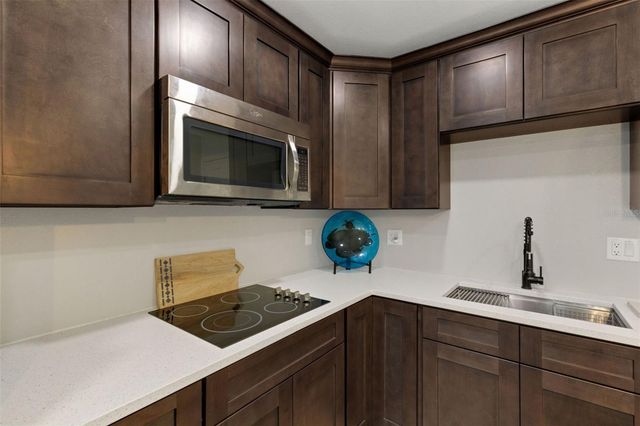 1319 EDGEWATER BEACH DRIVE, Lakeland, FL 33805