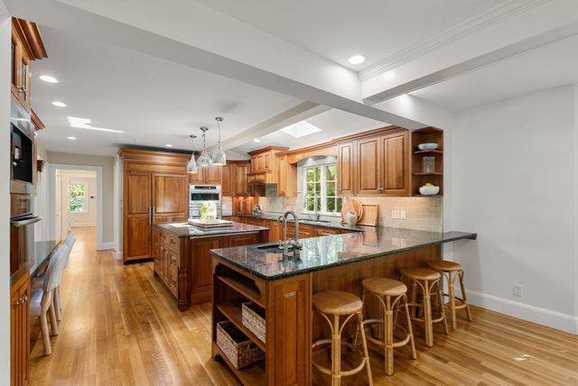 1 Kenilworth Circle, Wellesley, MA 02482