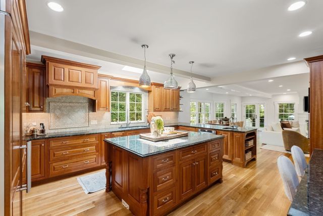 1 Kenilworth Circle, Wellesley, MA 02482