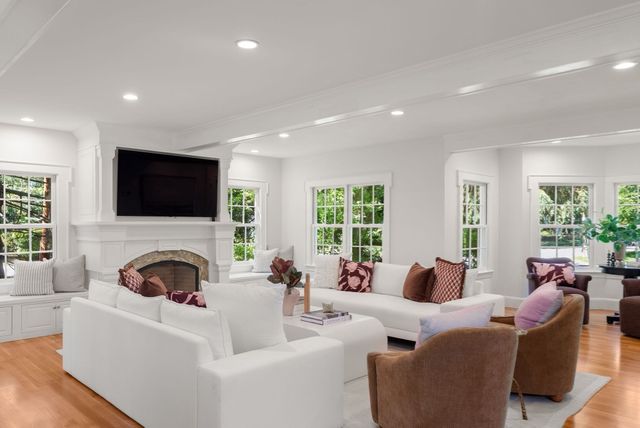 1 Kenilworth Circle, Wellesley, MA 02482