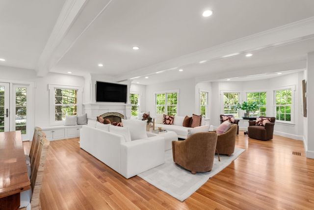 1 Kenilworth Circle, Wellesley, MA 02482