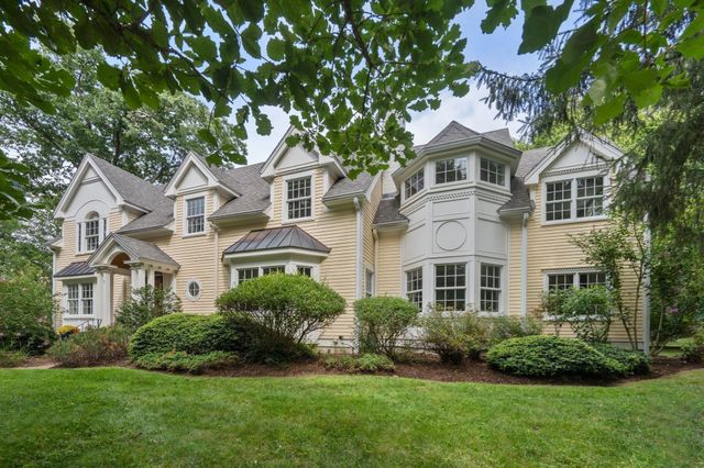 1 Kenilworth Circle, Wellesley, MA 02482