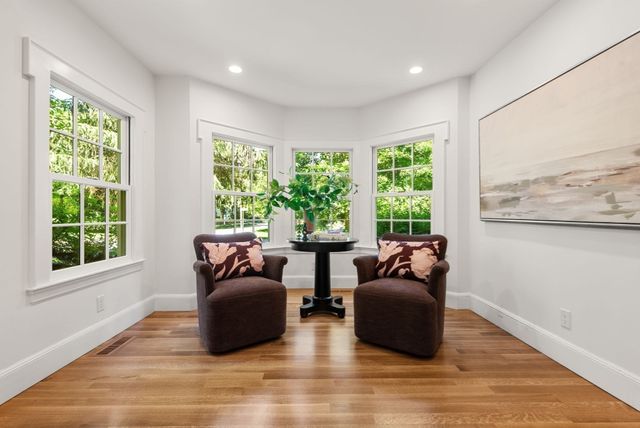 1 Kenilworth Circle, Wellesley, MA 02482