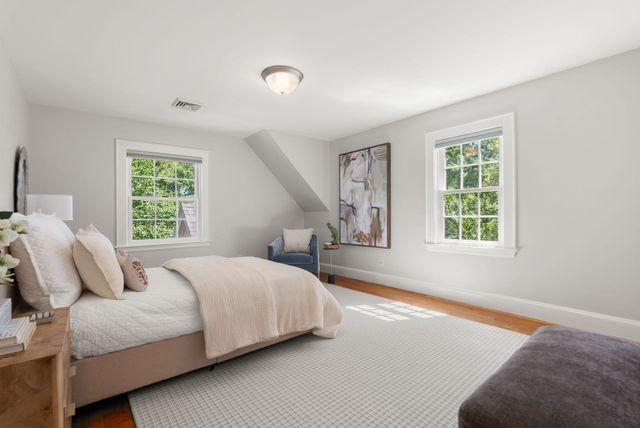 1 Kenilworth Circle, Wellesley, MA 02482