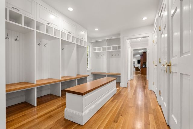 1 Kenilworth Circle, Wellesley, MA 02482