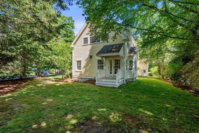 1 Kenilworth Circle, Wellesley, MA 02482