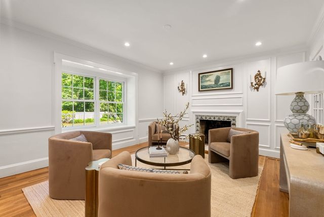 1 Kenilworth Circle, Wellesley, MA 02482