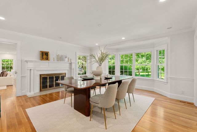 1 Kenilworth Circle, Wellesley, MA 02482