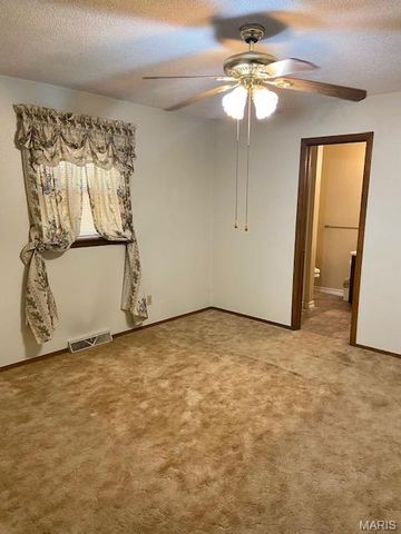 1001 S One Mile Road, Dexter, MO 63841