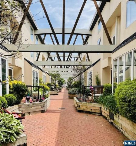 151 Liberty Street 9, Little Ferry, NJ 07643