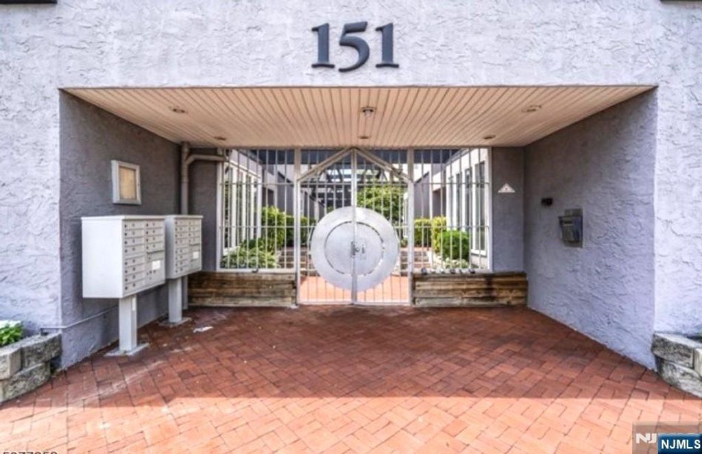 151 Liberty Street 9, Little Ferry, NJ 07643