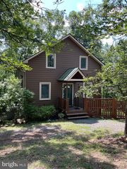 1944 CROSSINGS VIEW RD, Paw Paw, WV 25434