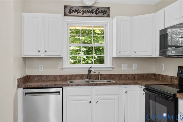 3320 Duke Rd, Powhatan, VA 23139