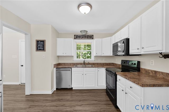 3320 Duke Rd, Powhatan, VA 23139