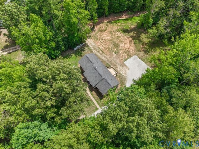 3320 Duke Rd, Powhatan, VA 23139