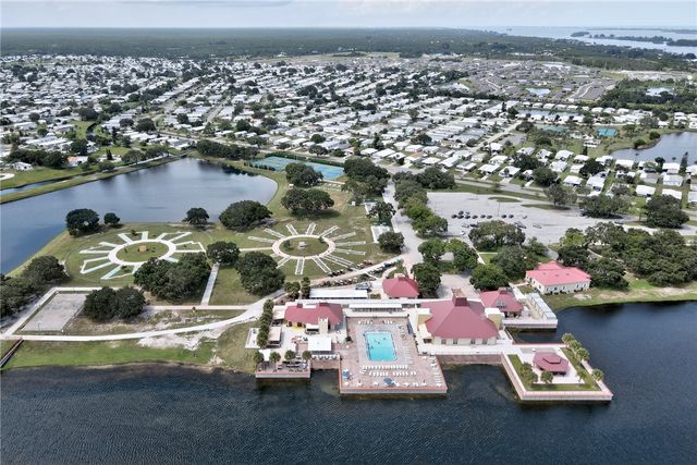 729 Gladiolus Drive, Sebastian, FL 32976