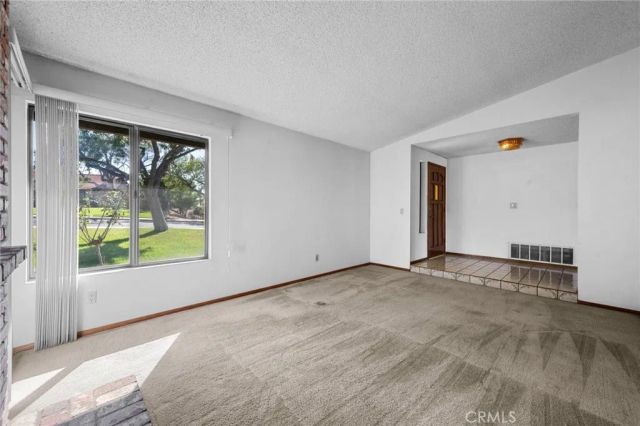 6304 Glen Aire Avenue, Riverside, CA 92506