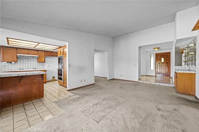 6304 Glen Aire Avenue, Riverside, CA 92506