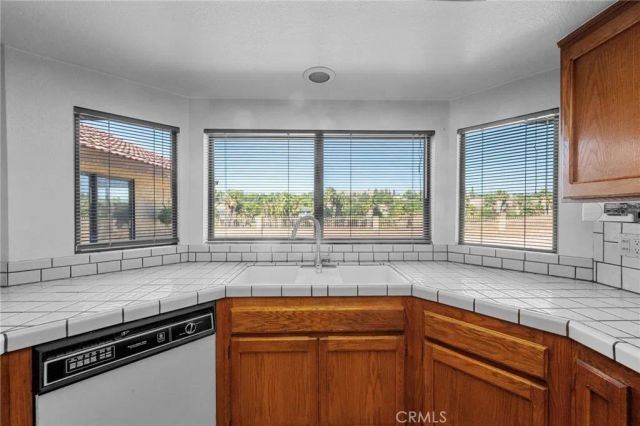 6304 Glen Aire Avenue, Riverside, CA 92506