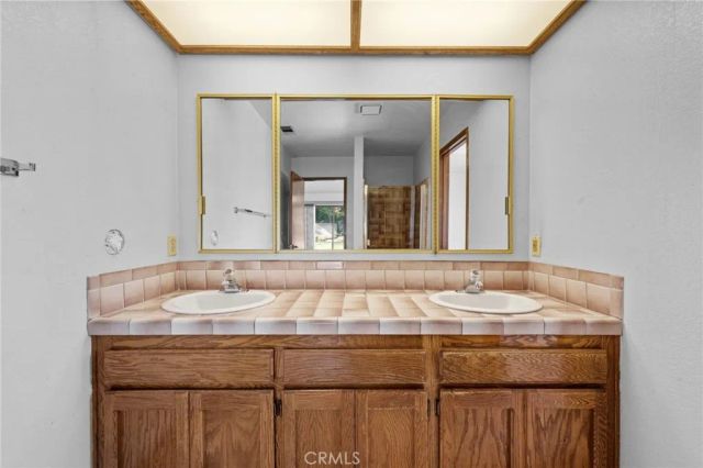 6304 Glen Aire Avenue, Riverside, CA 92506